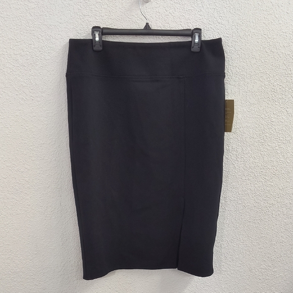 Worthington Dresses & Skirts - NEW Worthington Black Knit Ponte Pull On Skirt